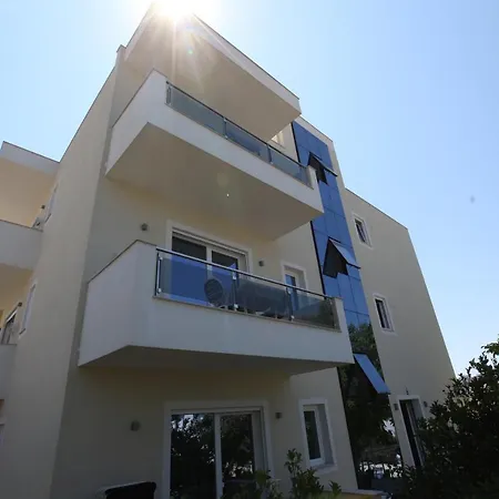 Aparthotel Golden *